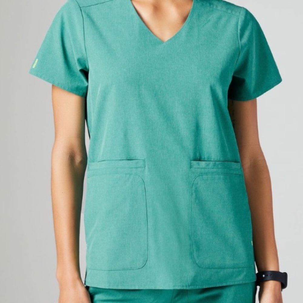Marine Figs scrub top
